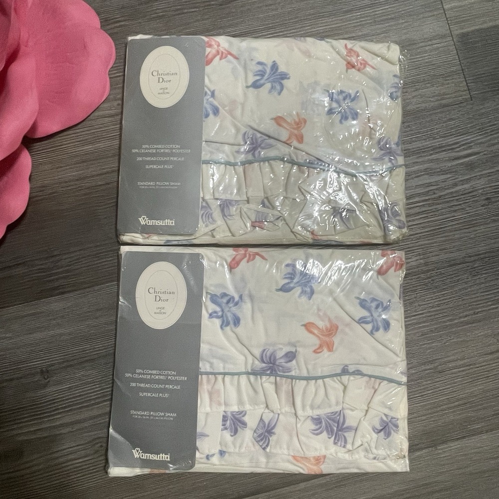 2 VTG CHRISTIAN DIOR Wamsutta Standard 20x26 Pillow Shams Cotton Country Cottage